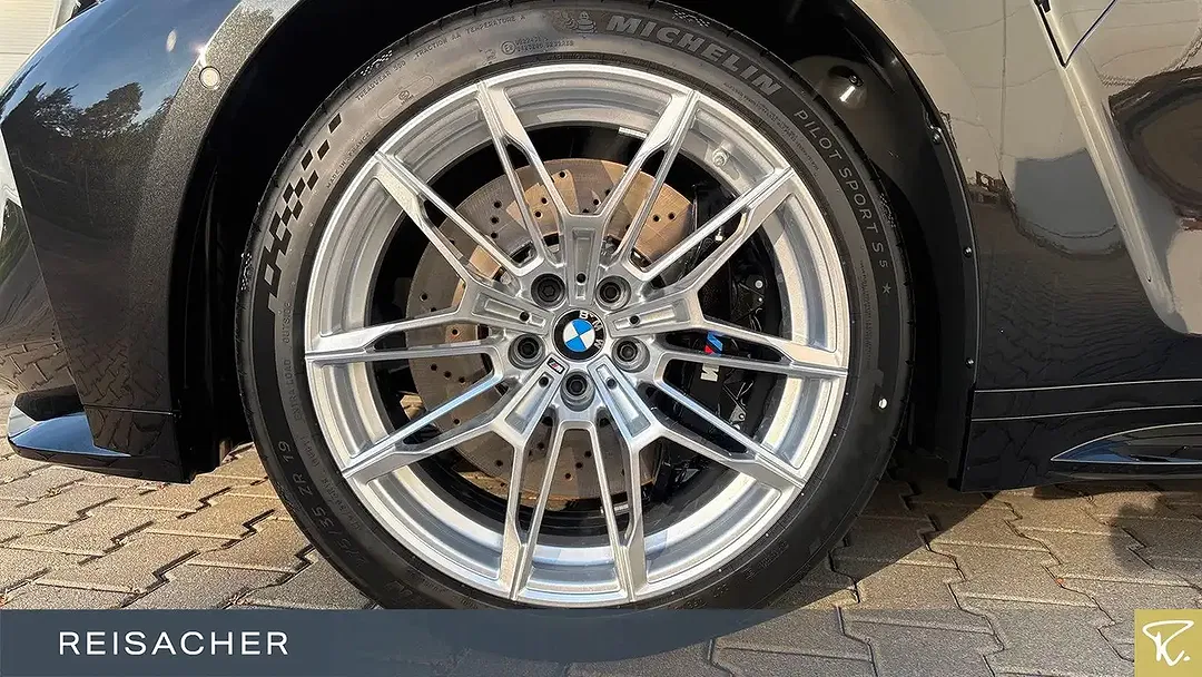 BMW M3 - Thumbnail 3