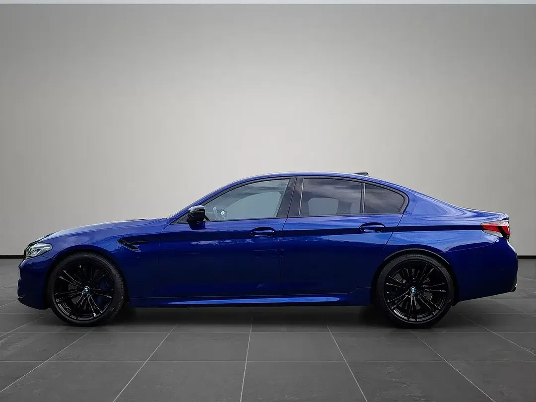 BMW M5 - Thumbnail 2