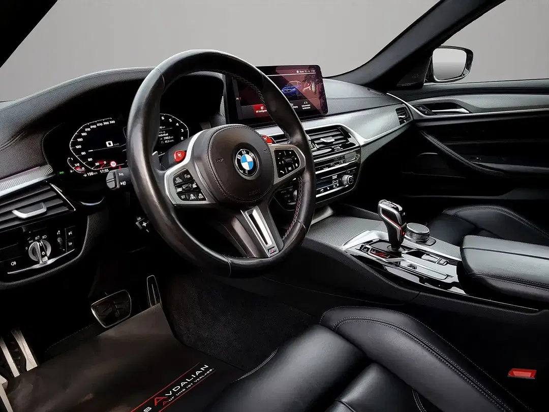 BMW M5 - Thumbnail 9