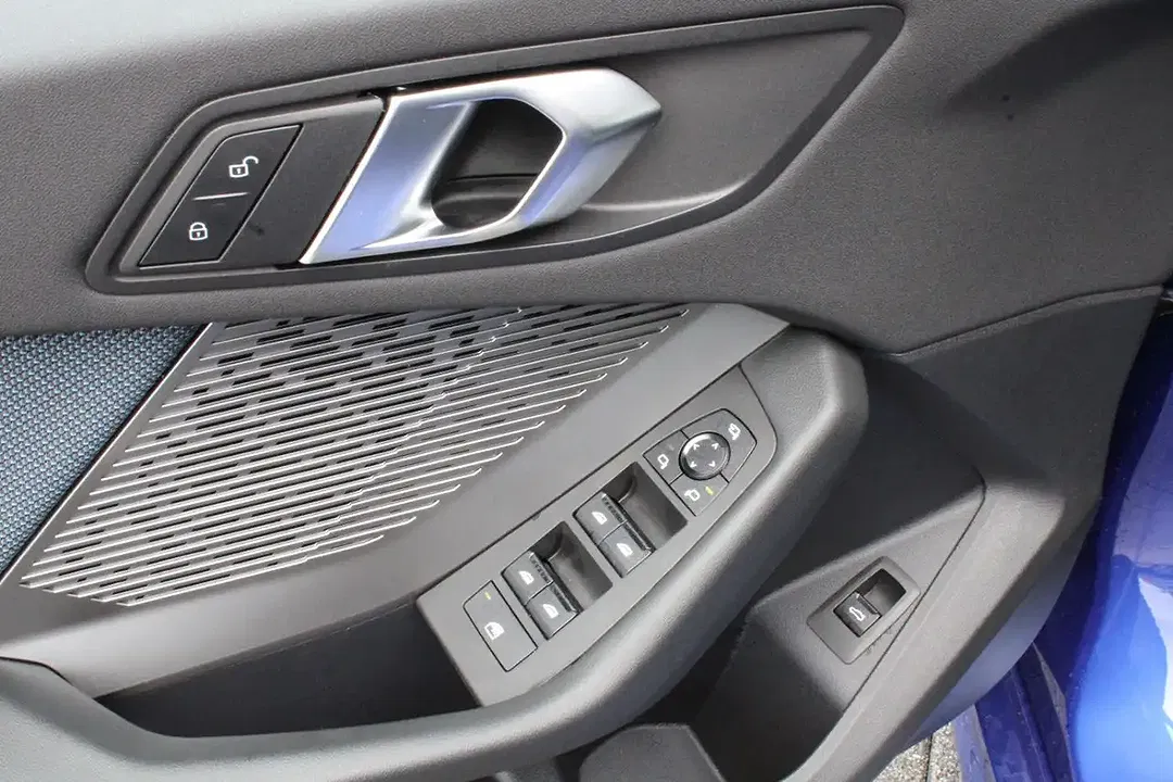 BMW 118 - Thumbnail 7