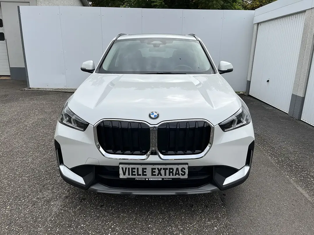 BMW X1 - Thumbnail 2