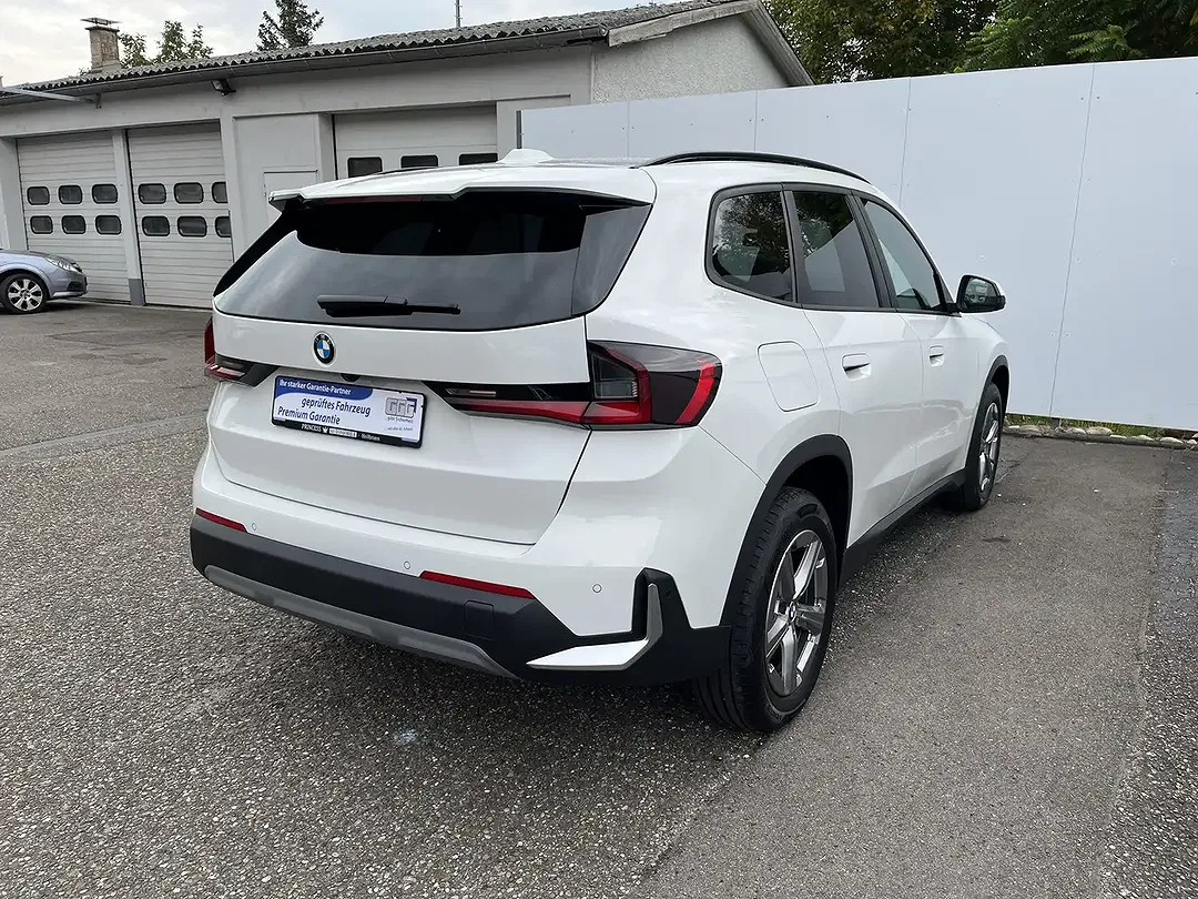 BMW X1 - Thumbnail 6
