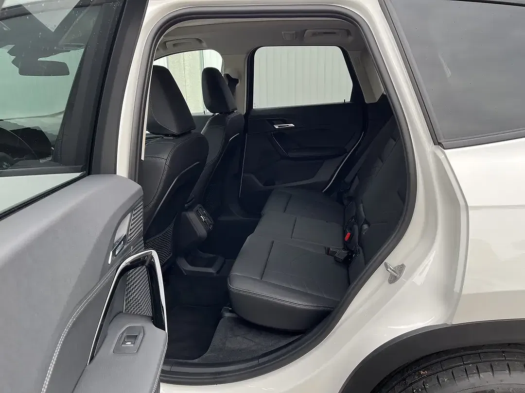 BMW X1 - Thumbnail 9