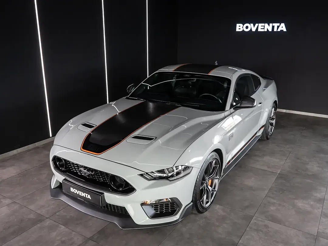 Ford Mustang - Thumbnail 3