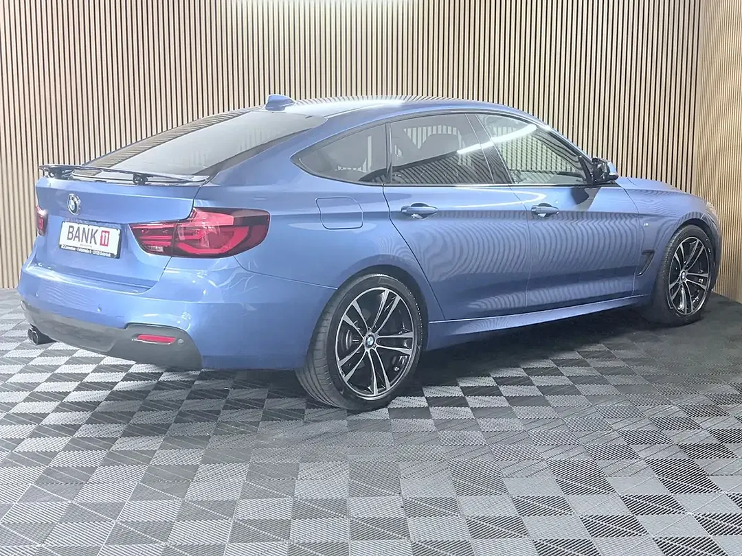 BMW 320 - Thumbnail 15