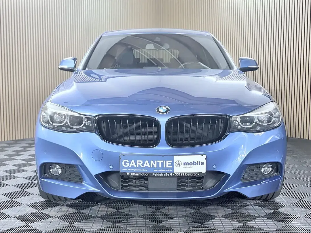 BMW 320 - Thumbnail 6