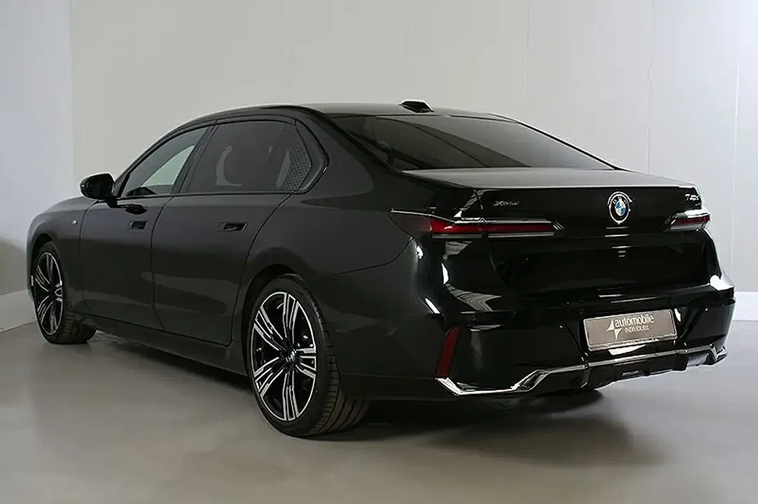 BMW 740 - Thumbnail 4