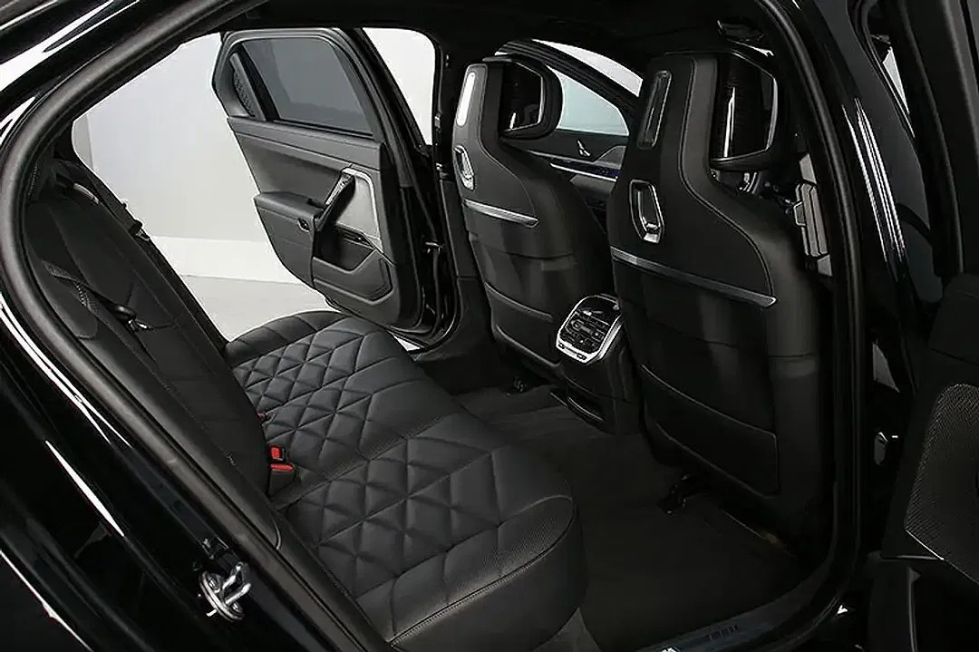 BMW 740 - Thumbnail 8