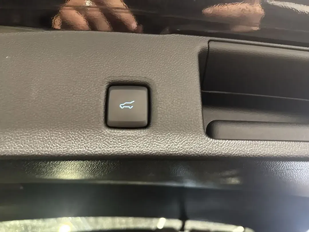 Ford Kuga - Thumbnail 21