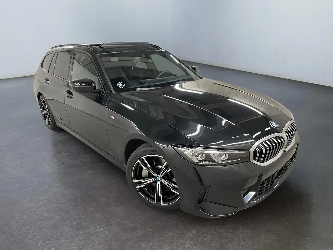 BMW 330 - Afbeelding 1