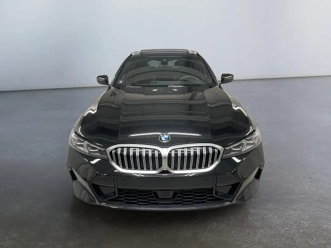 BMW 330 - Thumbnail 2