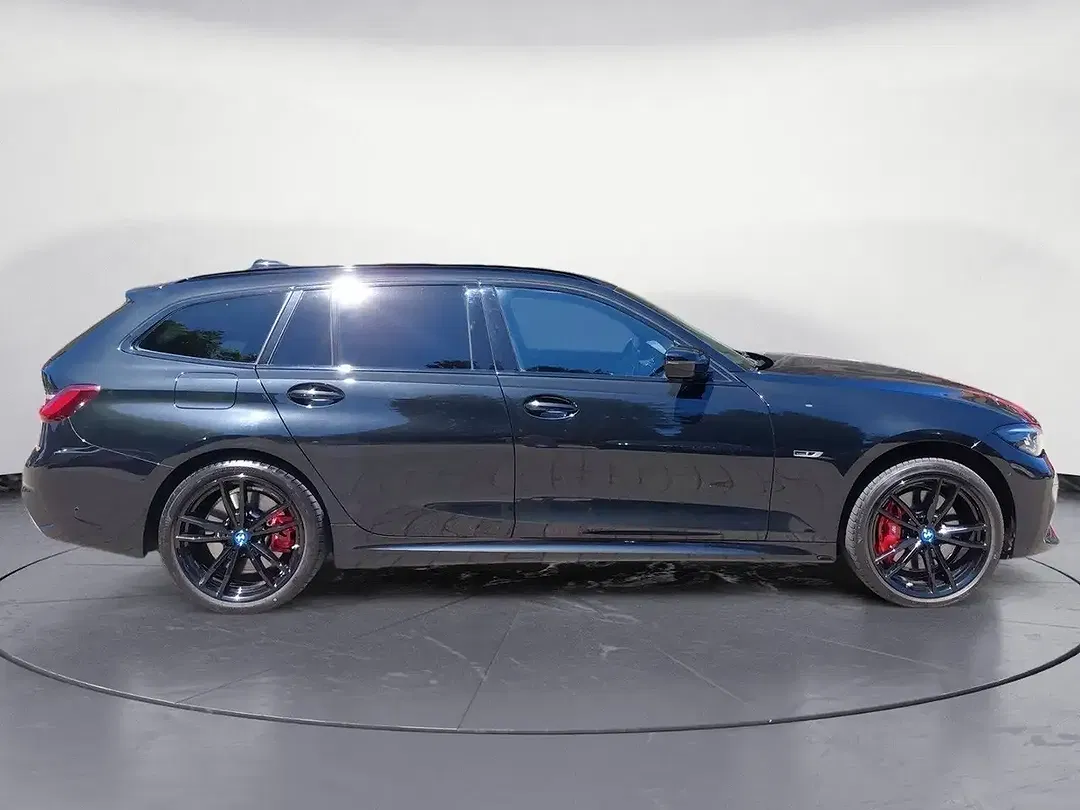 BMW 330 - Thumbnail 8
