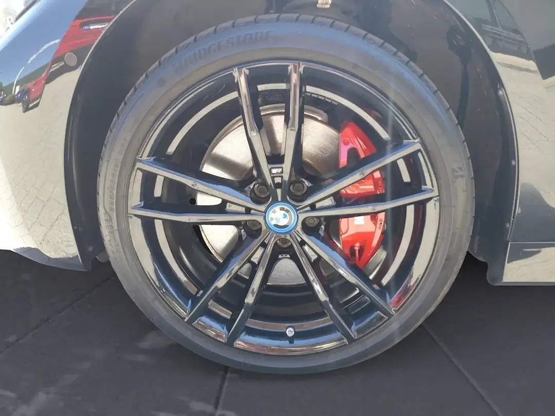 BMW 330 - Thumbnail 9