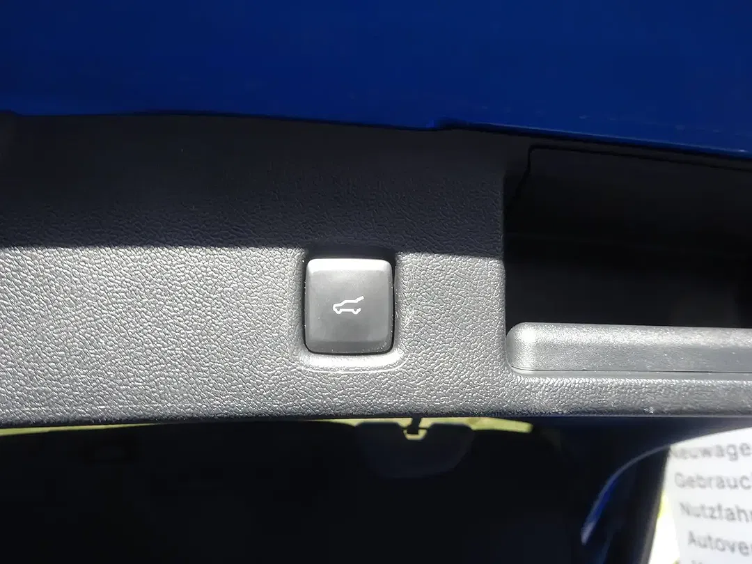 Ford Kuga - Thumbnail 10