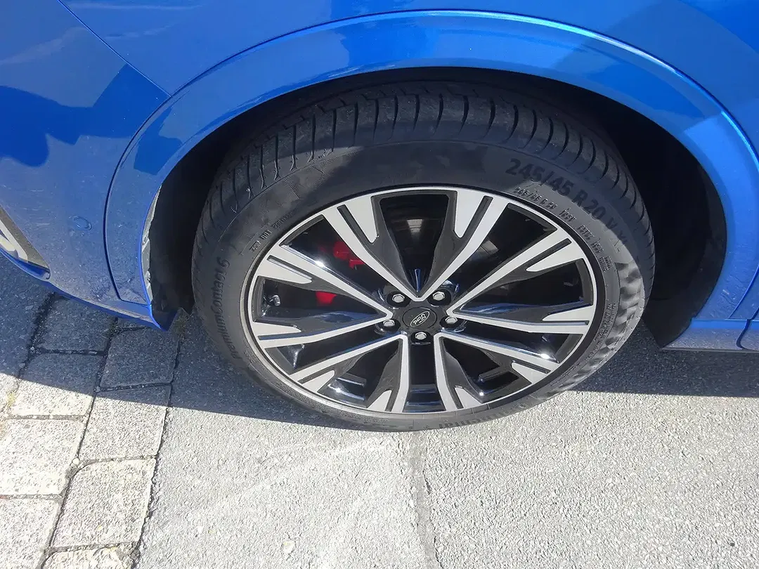 Ford Kuga - Thumbnail 4