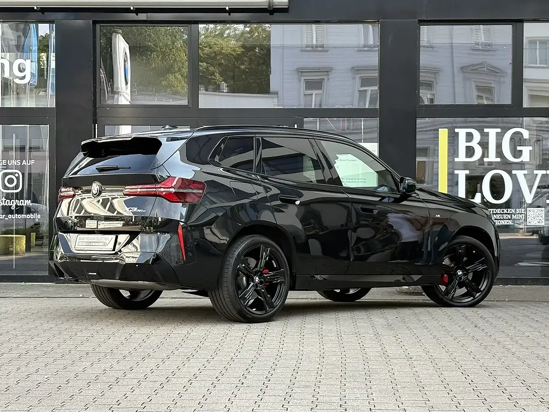 BMW X3 - Thumbnail 2