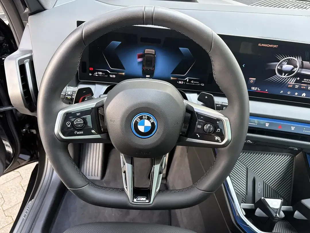 BMW X3 - Thumbnail 3