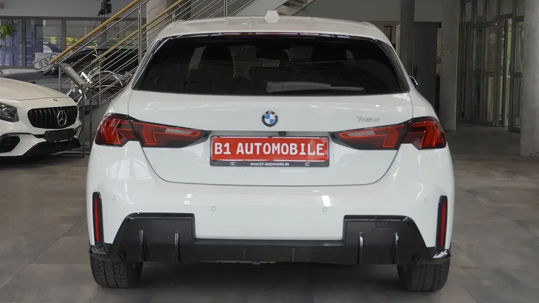 BMW 118 - Thumbnail 6