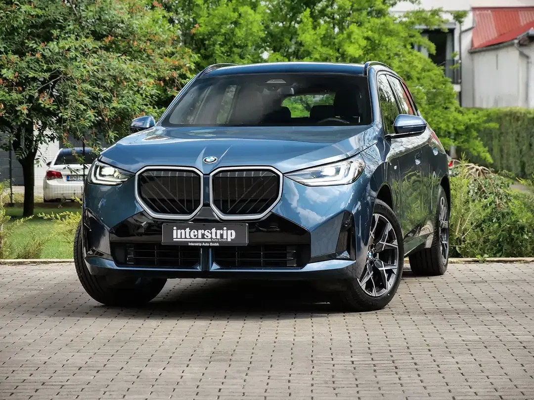 BMW X3 - Thumbnail 1