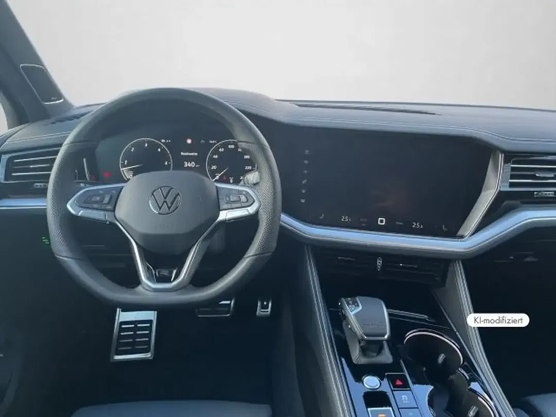 Volkswagen Touareg - Thumbnail 12