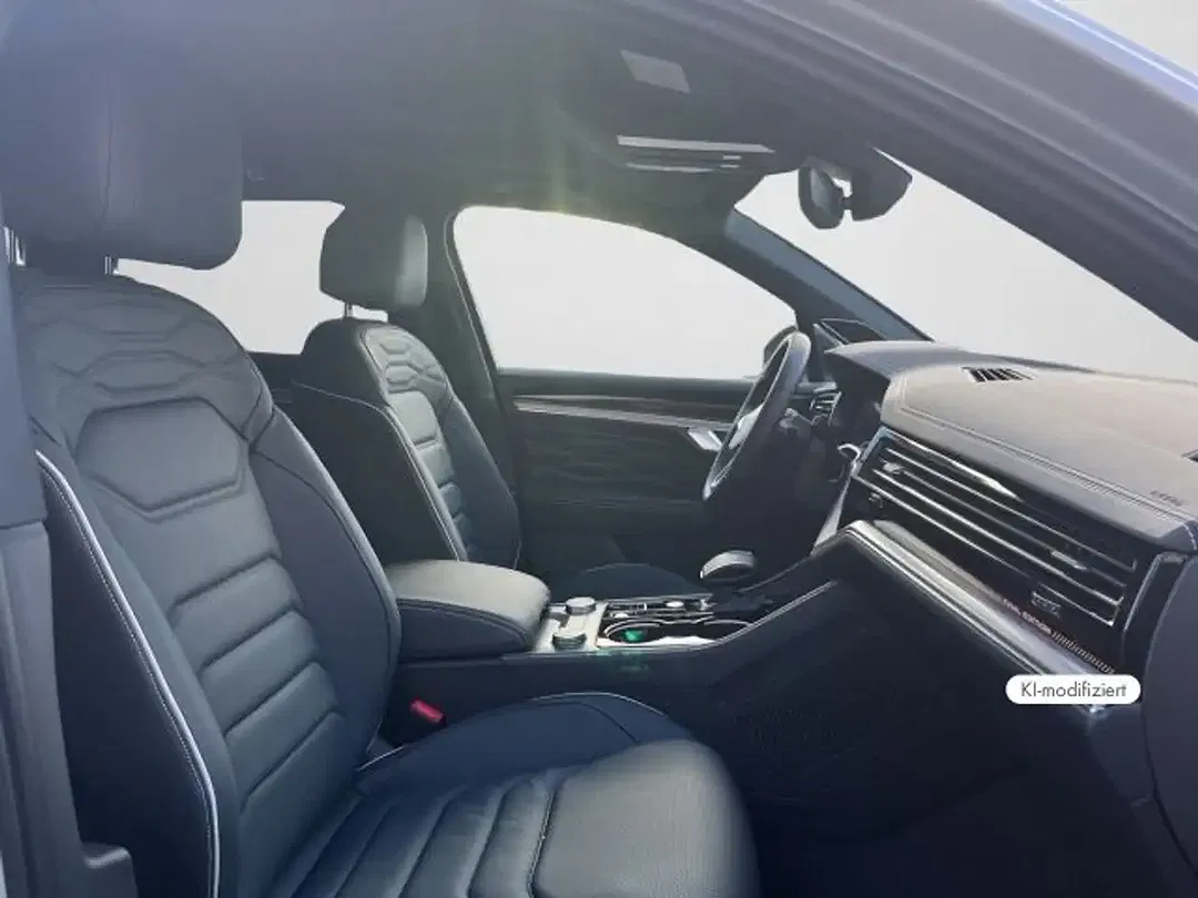 Volkswagen Touareg - Thumbnail 15