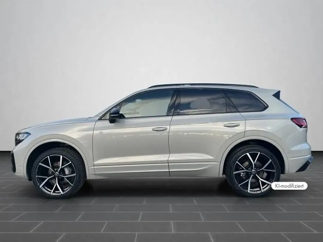 Volkswagen Touareg - Thumbnail 3