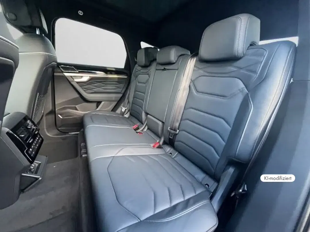Volkswagen Touareg - Thumbnail 6