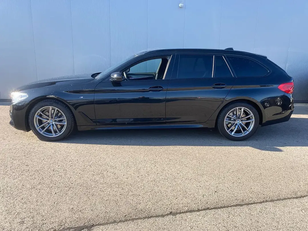 BMW 520 - Thumbnail 1
