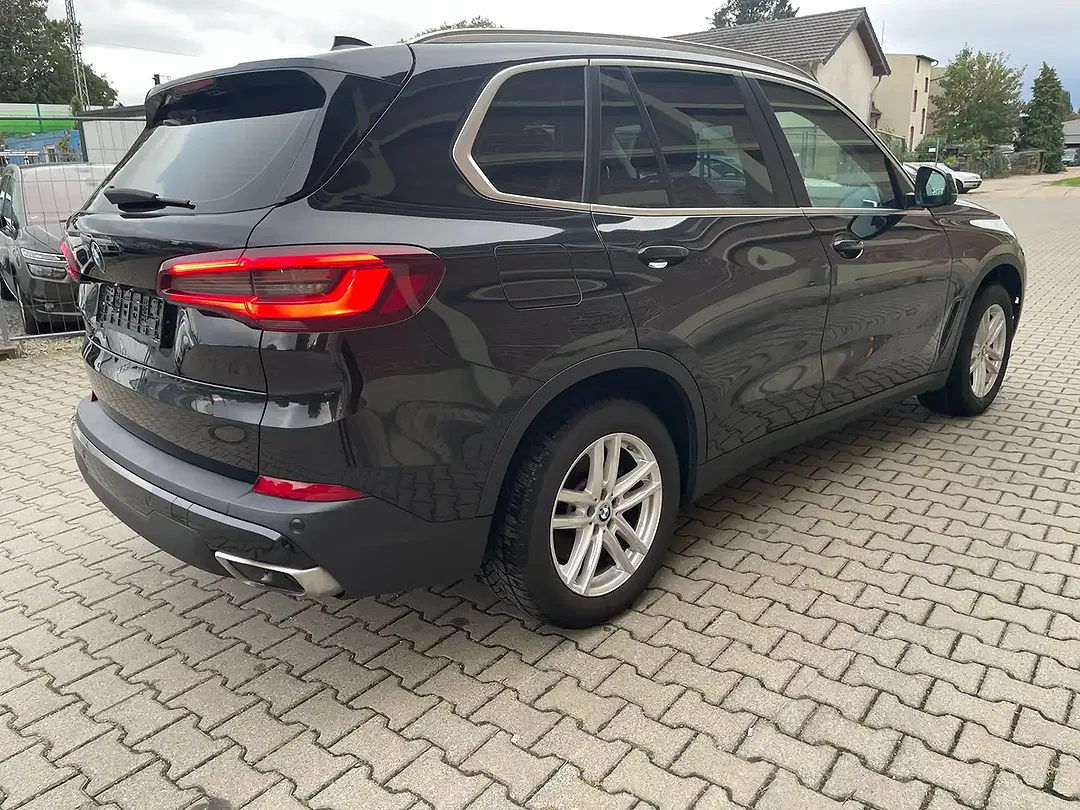 BMW X5 - Thumbnail 15