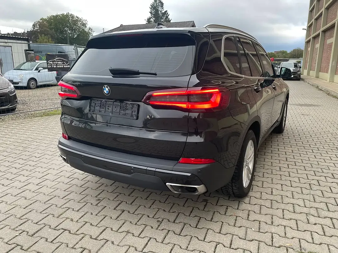 BMW X5 - Thumbnail 16