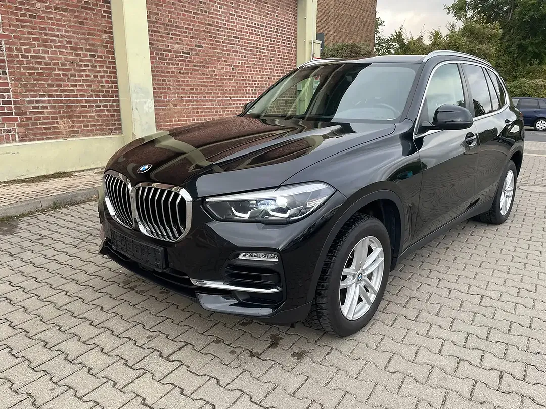 BMW X5 - Thumbnail 3