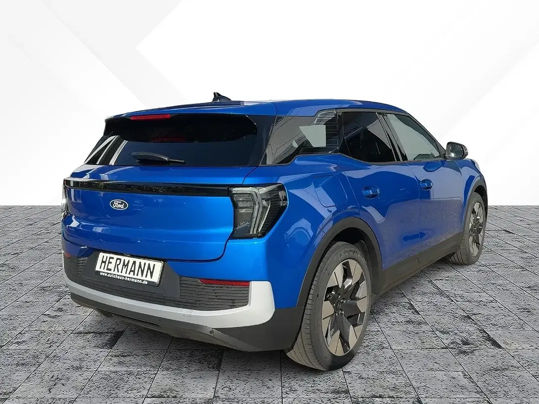 Ford Explorer - Thumbnail 5