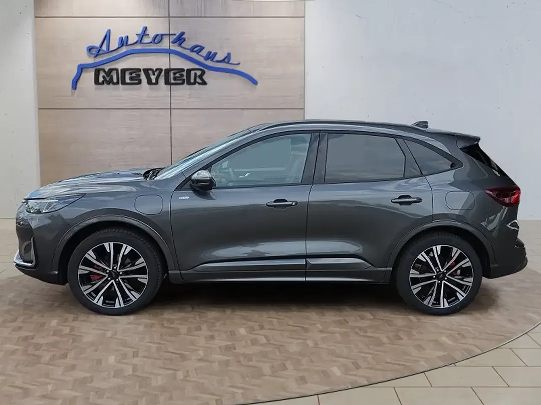 Ford Kuga - Thumbnail 2