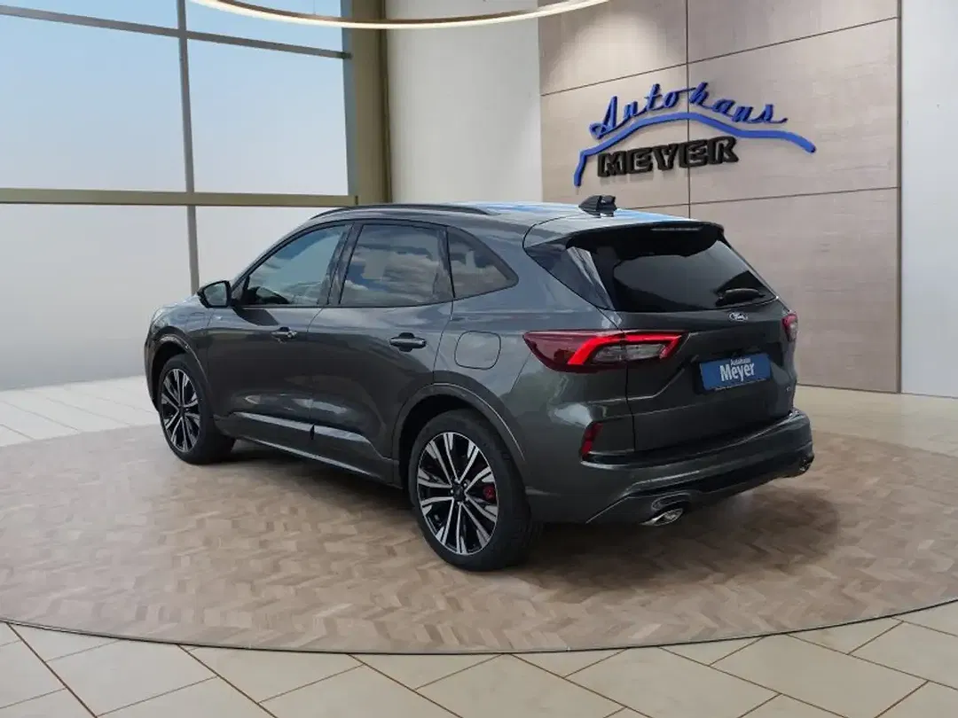 Ford Kuga - Thumbnail 3