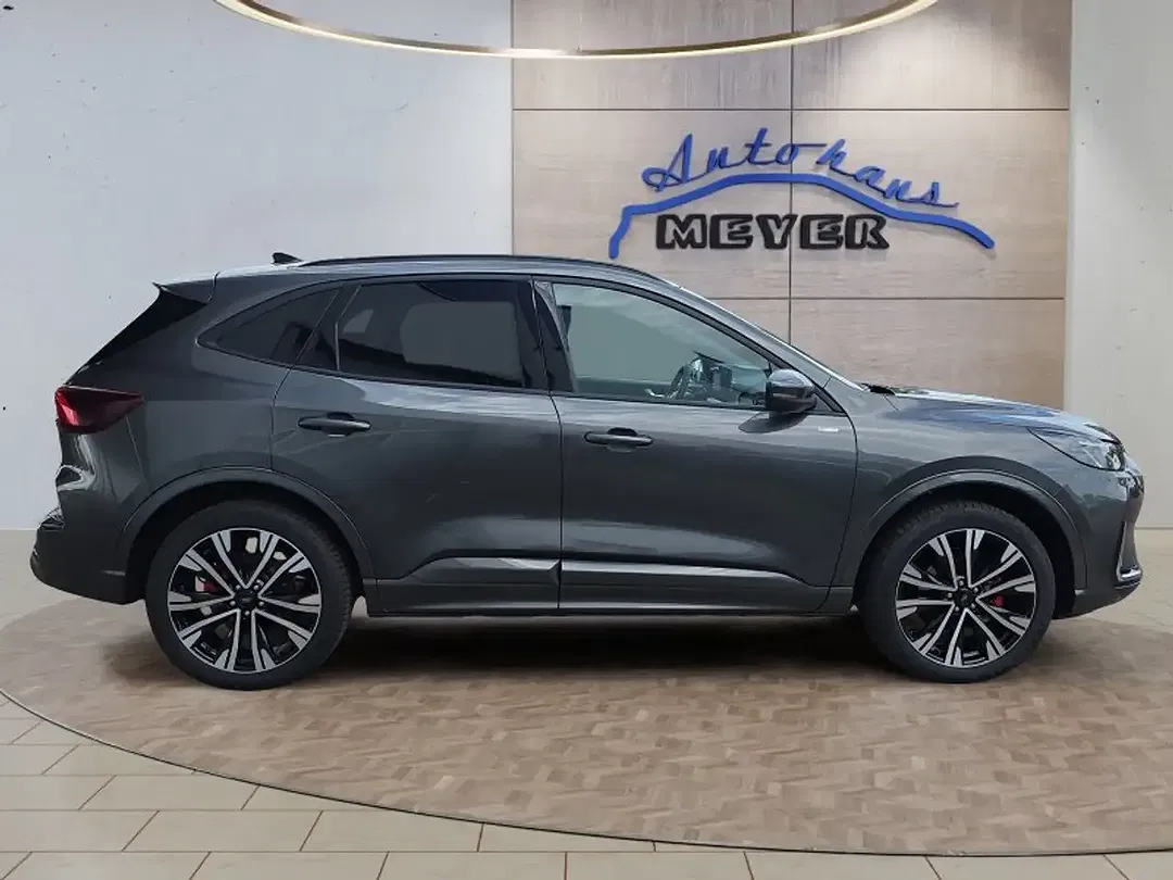Ford Kuga - Thumbnail 6