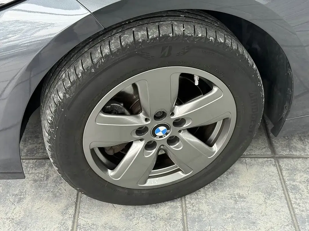 BMW 118 - Thumbnail 9
