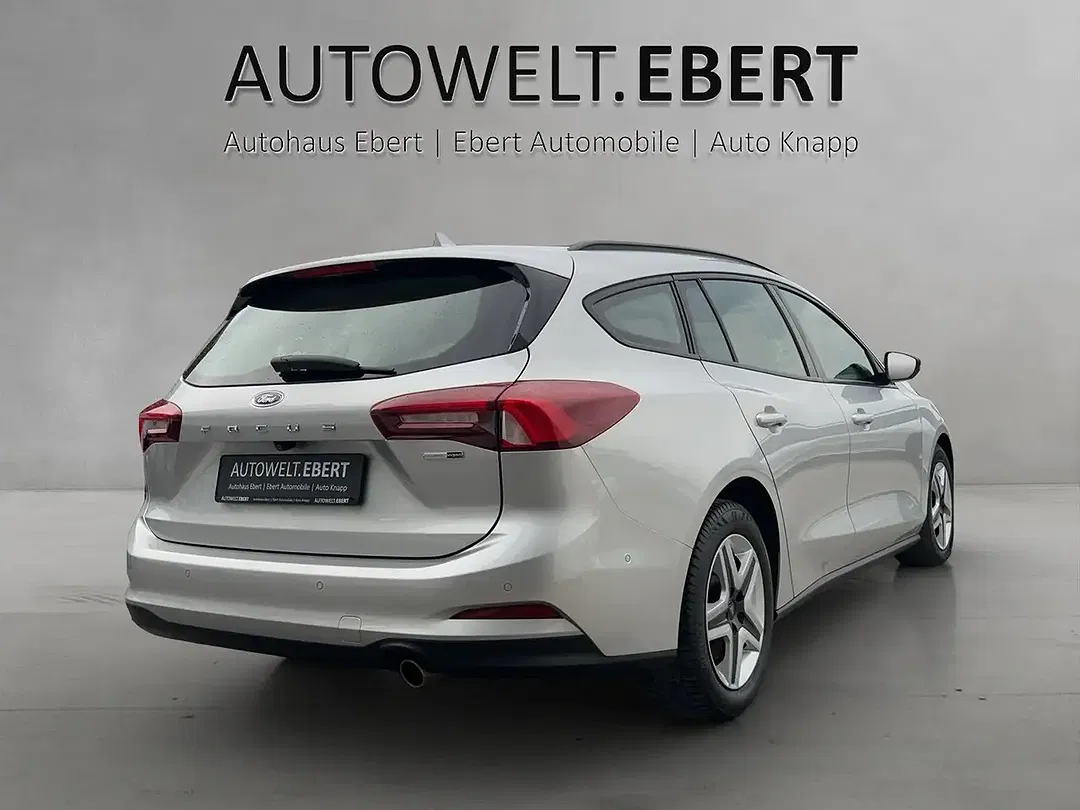 Ford Focus - Thumbnail 5