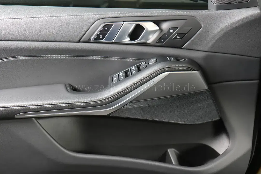 BMW X5 - Thumbnail 4
