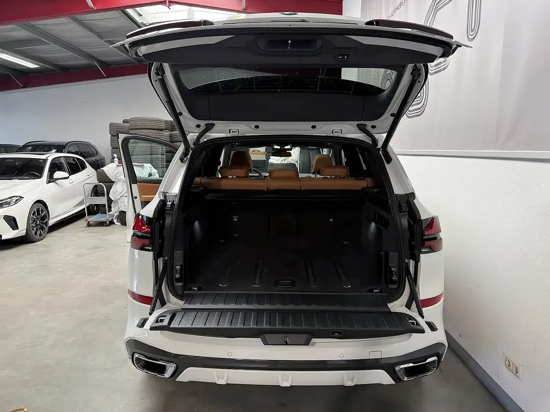BMW X5 - Thumbnail 10