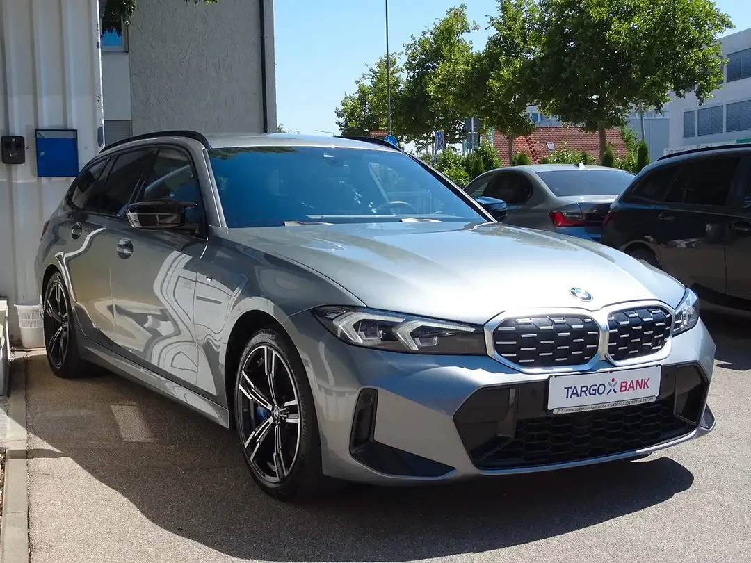 BMW M3 - Thumbnail 1