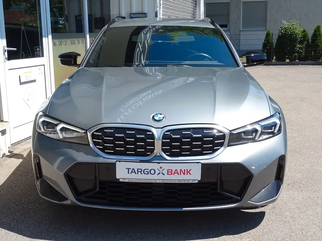 BMW M3 - Thumbnail 2