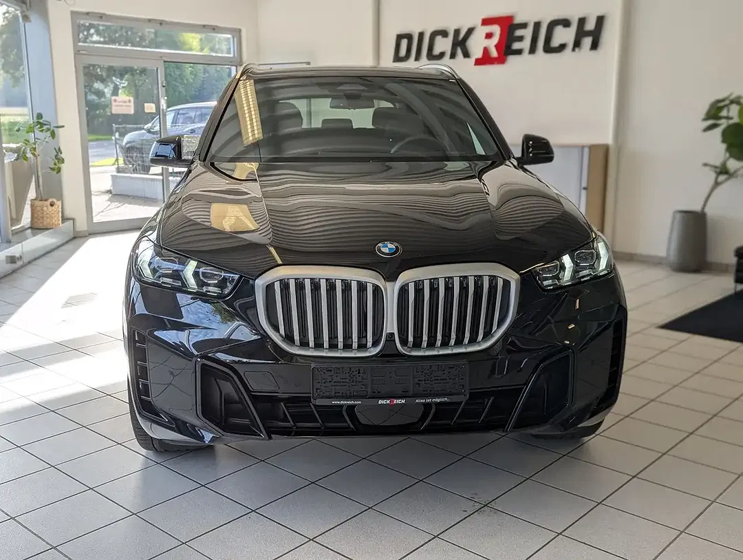 BMW X5 - Thumbnail 2
