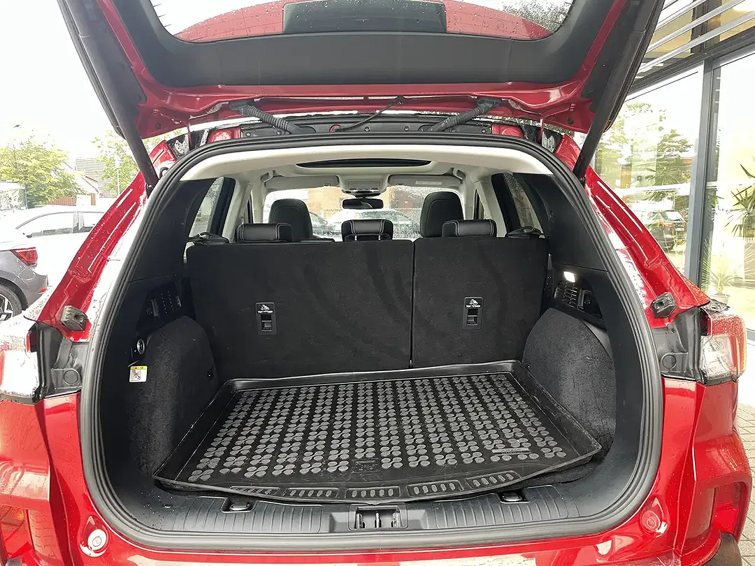 Ford Kuga - Thumbnail 11