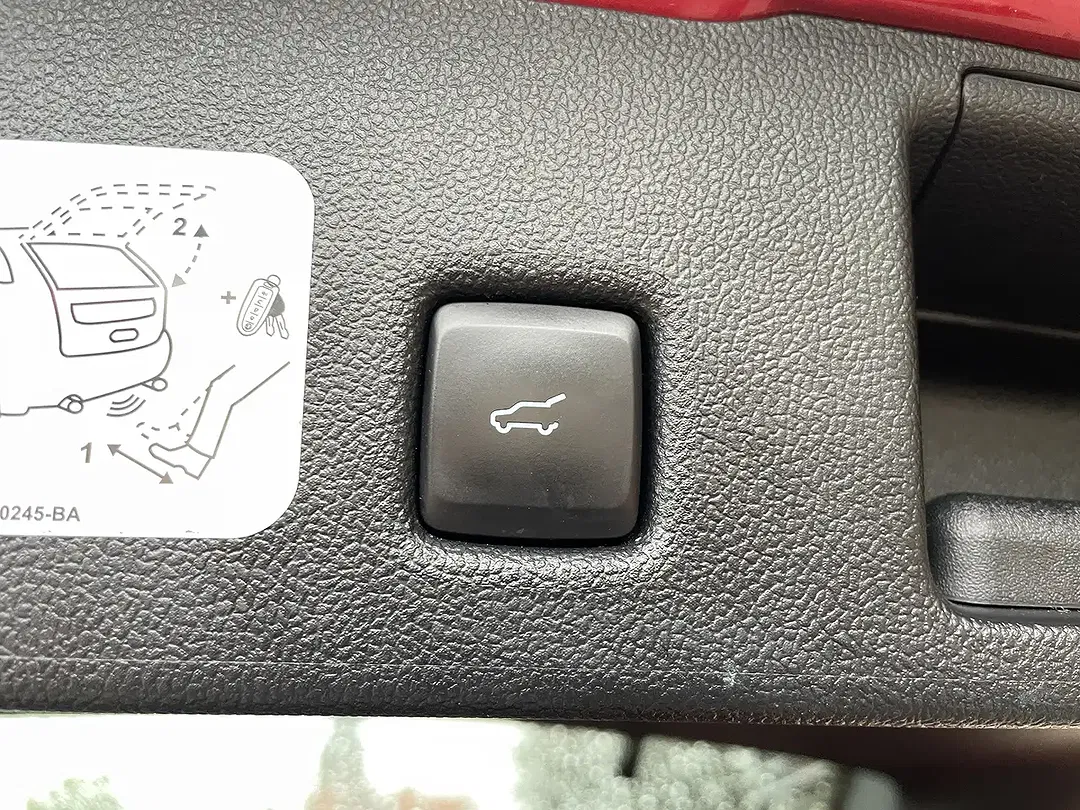 Ford Kuga - Thumbnail 12
