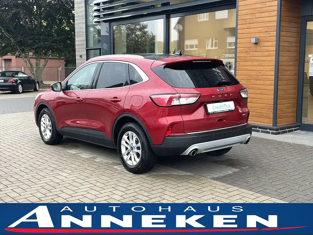 Ford Kuga - Thumbnail 3