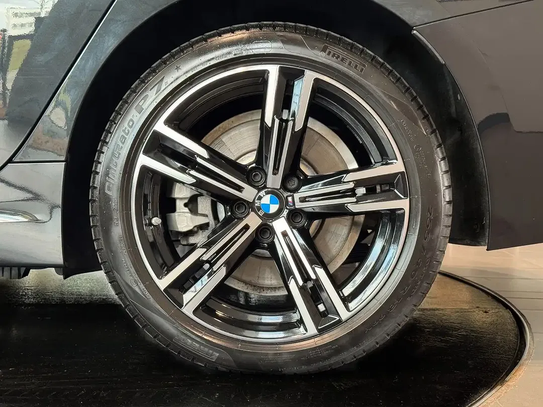 BMW 330 - Thumbnail 5