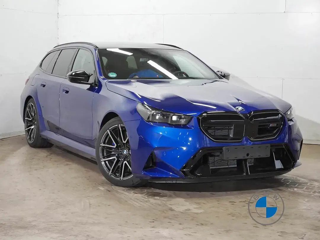 BMW M5 - Thumbnail 4