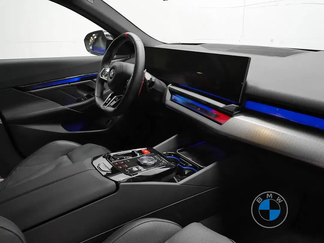 BMW M5 - Thumbnail 7