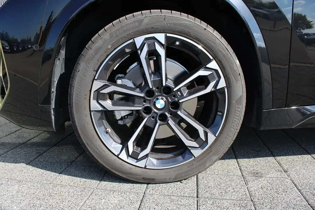 BMW X1 - Thumbnail 6