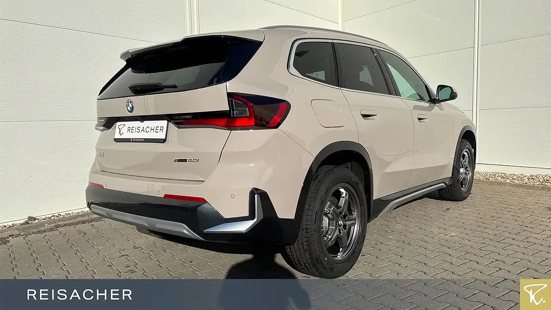 BMW X1 - Thumbnail 2
